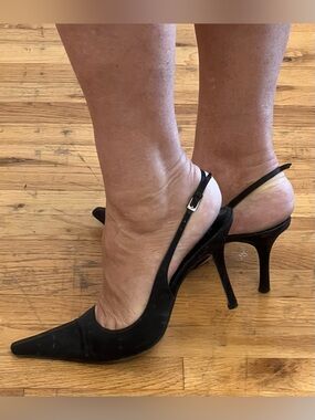 Pura Lopez Women's Black Satin Slingback Pointed-Toe Heels